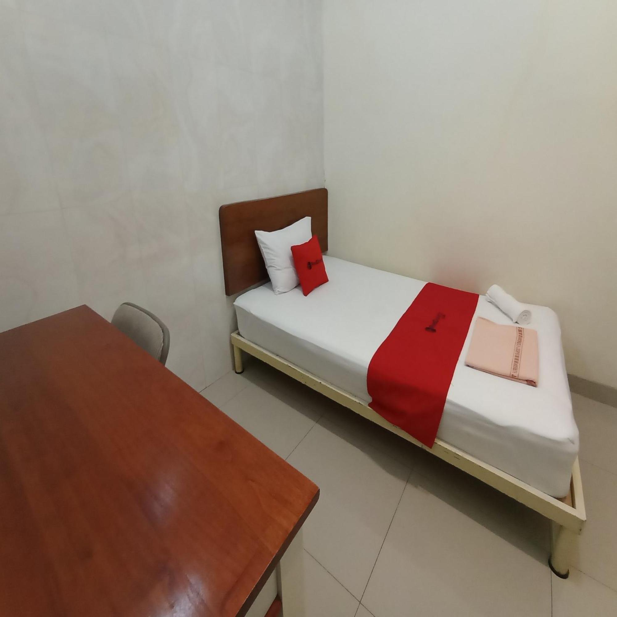 Reddoorz At Syariah House Purwokerto Hotel Eksteriør billede