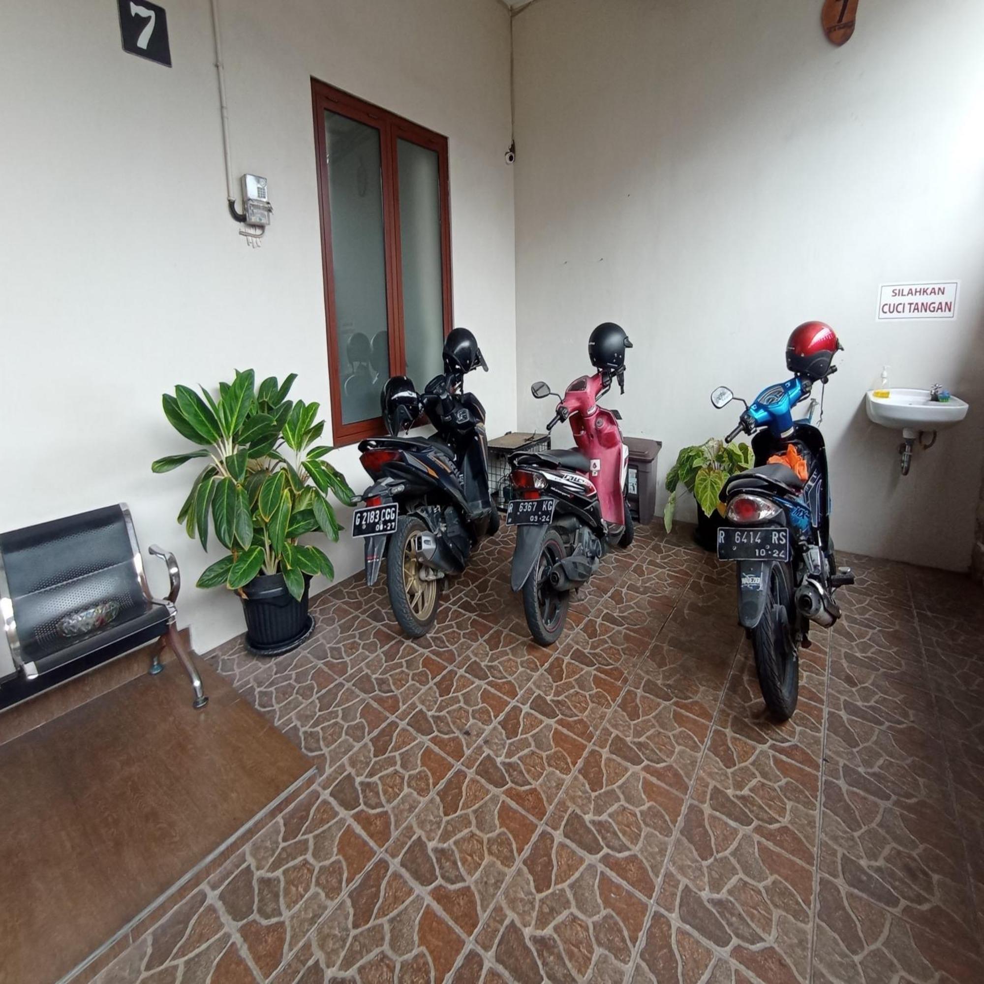 Reddoorz At Syariah House Purwokerto Hotel Eksteriør billede