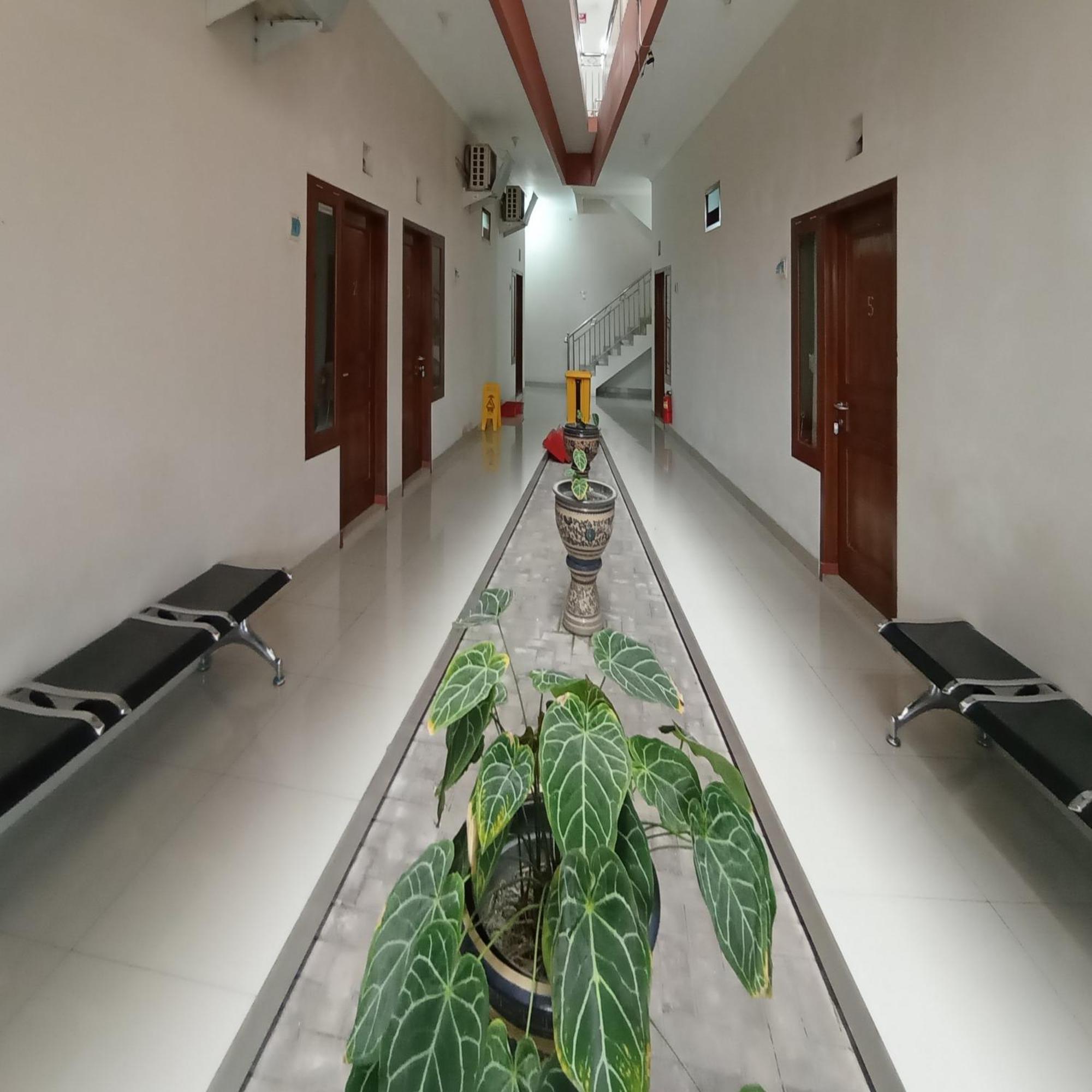 Reddoorz At Syariah House Purwokerto Hotel Eksteriør billede